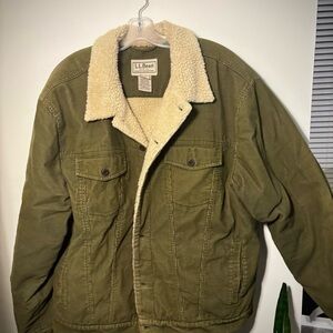 L.L. Bean Men's Green corduroy & sherpa Jacket
